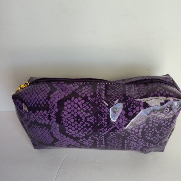 Estee Lauder Purple Cosmetic Bag - Picture 1 of 2